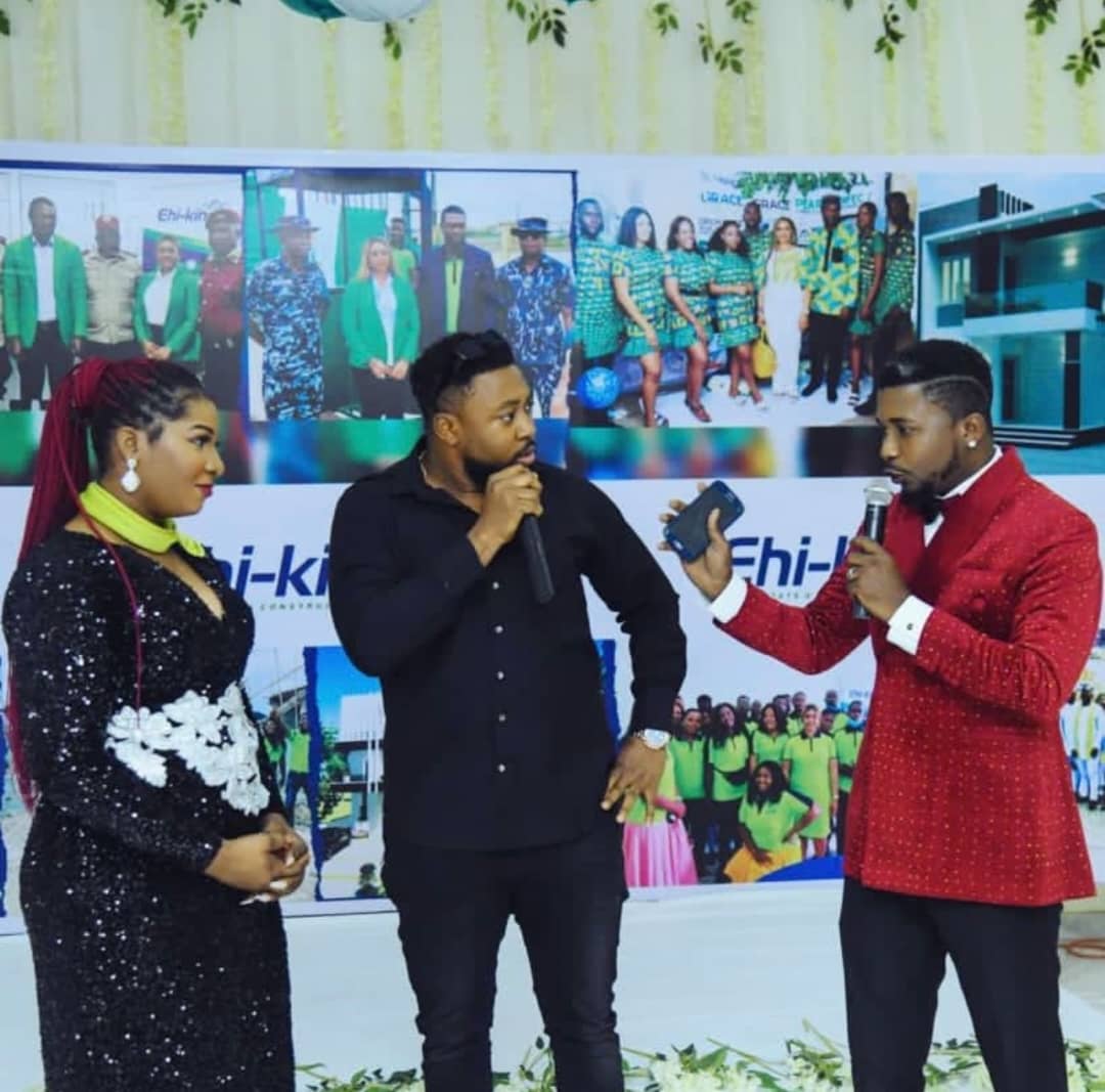 Deacon Kahmoh on stage